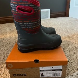 Bogs youth size 3 winter boots